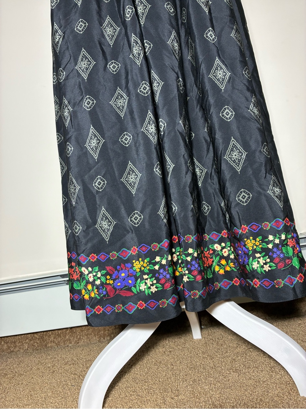 Vintage Miss O by Oscar de la Renta Black Geometric Floral Boho 80s Midi Skirt - Picture 5 of 7
